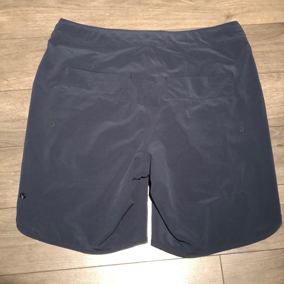 Men’s Lululemon Shorts sz 34